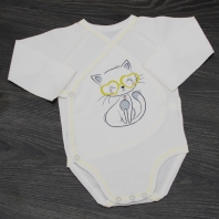  Боди на запах с печатью 907/3107-ИО детская одежда от производителя ТМ БОВЕБУМ